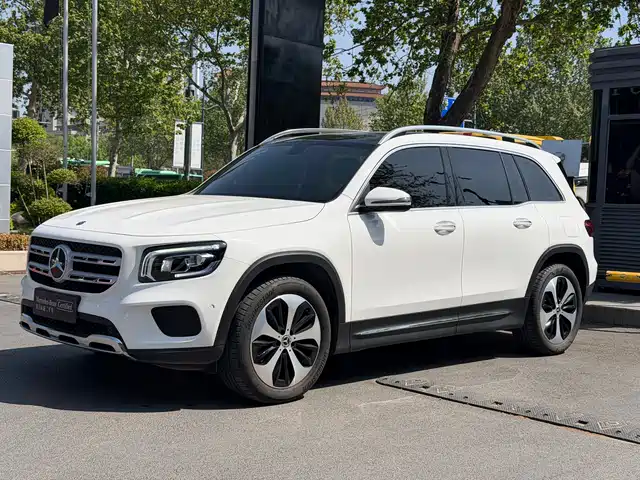MERCEDES-BENZ GLB