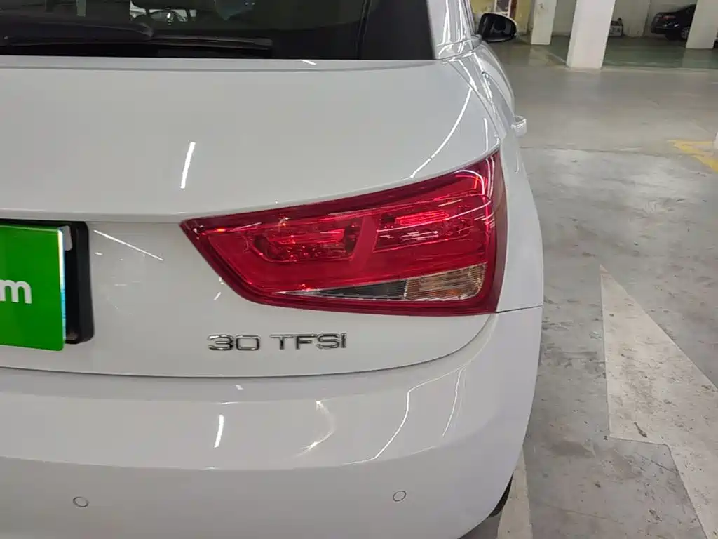 Фото 8 - Audi A1