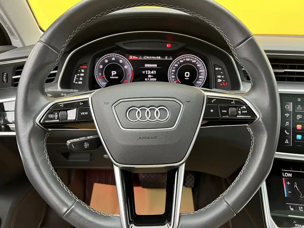 Audi A6 (Import) 2024 2023 Model allroad quattro 55 TFSI Premium Off-road Version