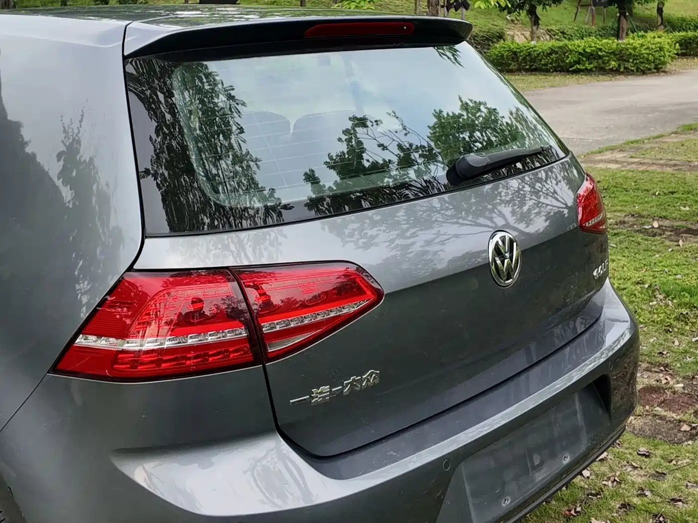 Volkswagen Golf 2014 1.6L Automatic Fashion Edition фото 5