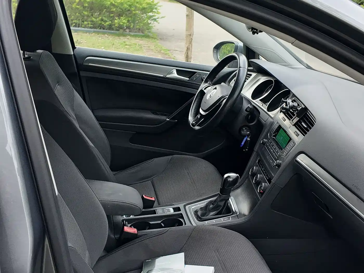 Volkswagen Golf 2014 1.6L Automatic Fashion Edition фото 24