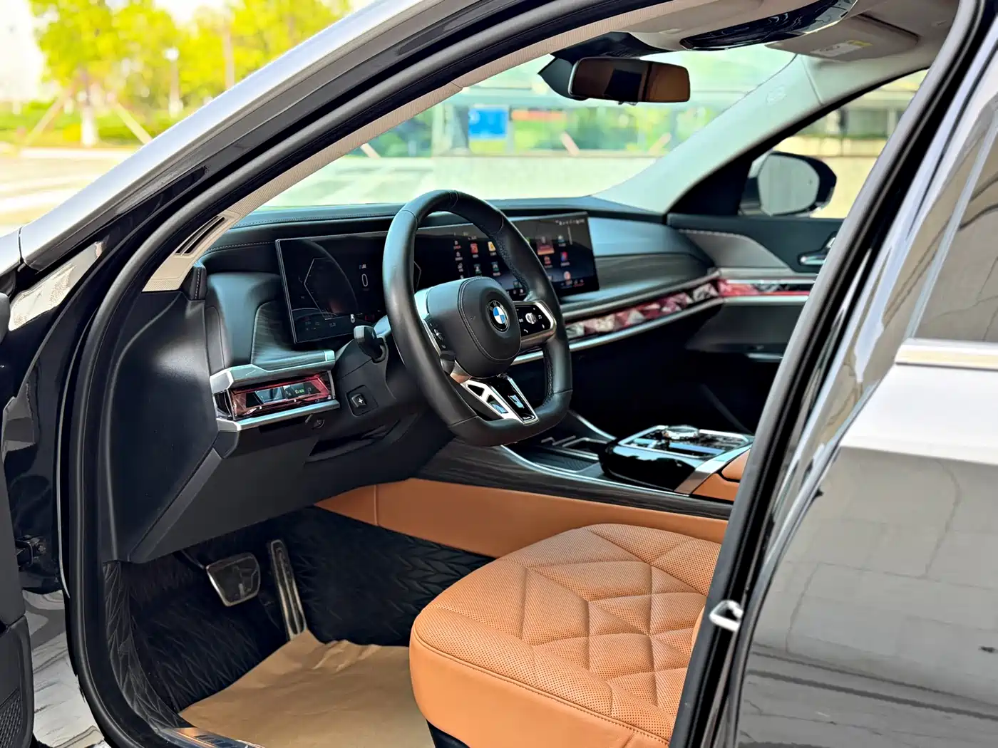 BMW 7 Series 2023 Model 735Li M Sport Package фото 5