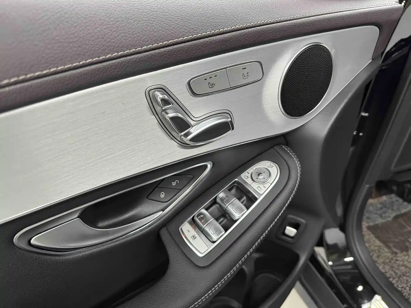 Mercedes-Benz GLC 2021 GLC 260 L 4MATIC Sporty фото 8