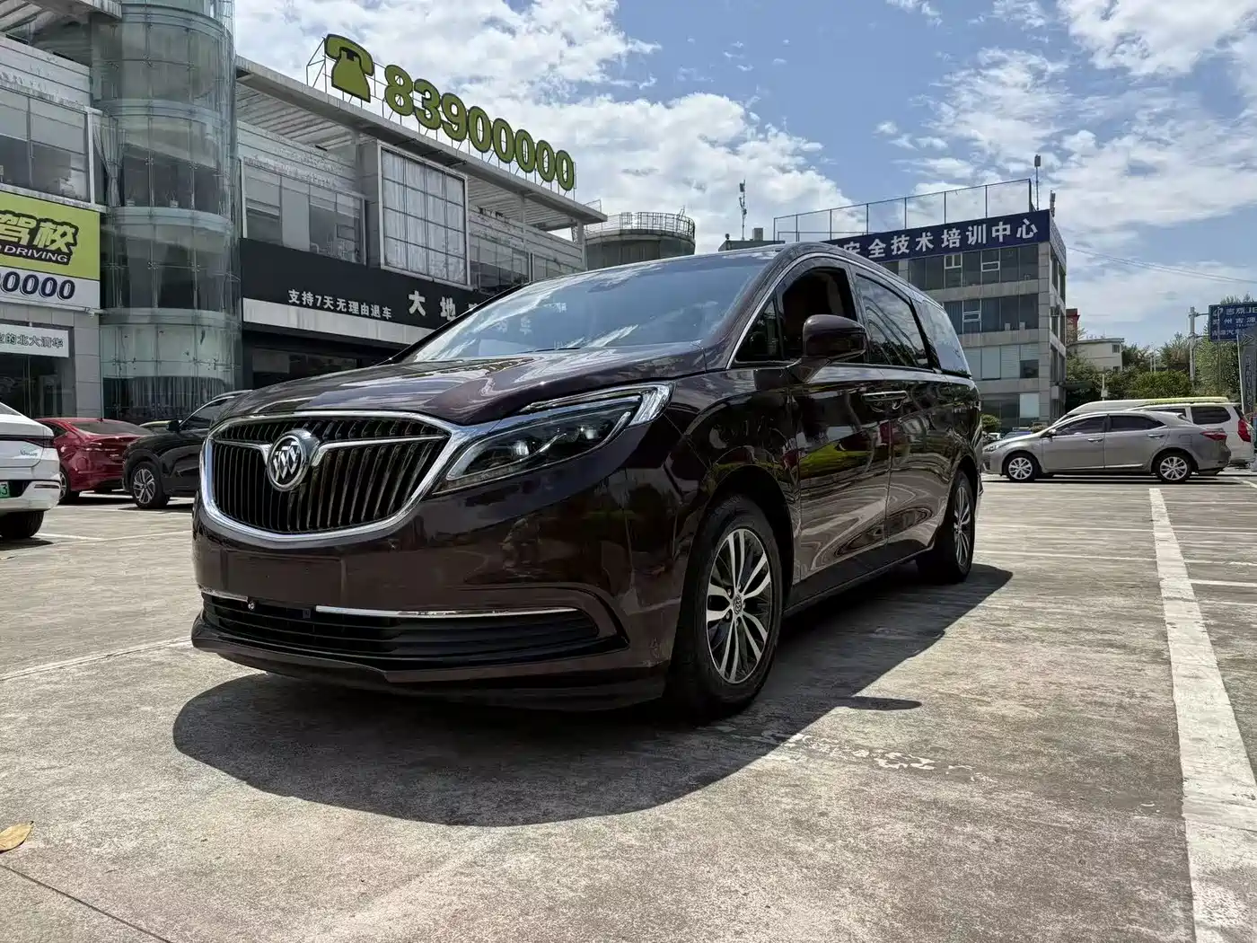 Buick GL8 2017 ES 28T Luxury China V фото 2