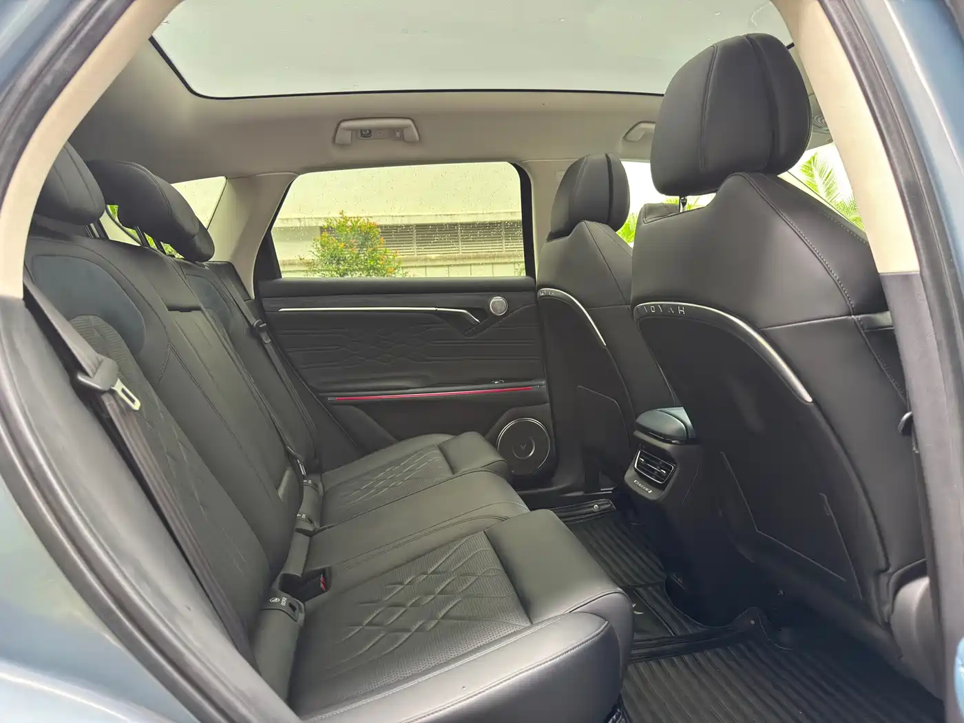 Voyah Auto VOYAH FREE 2021 2021 4WD Extended Range Launch Edition Exclusive Luxury Package