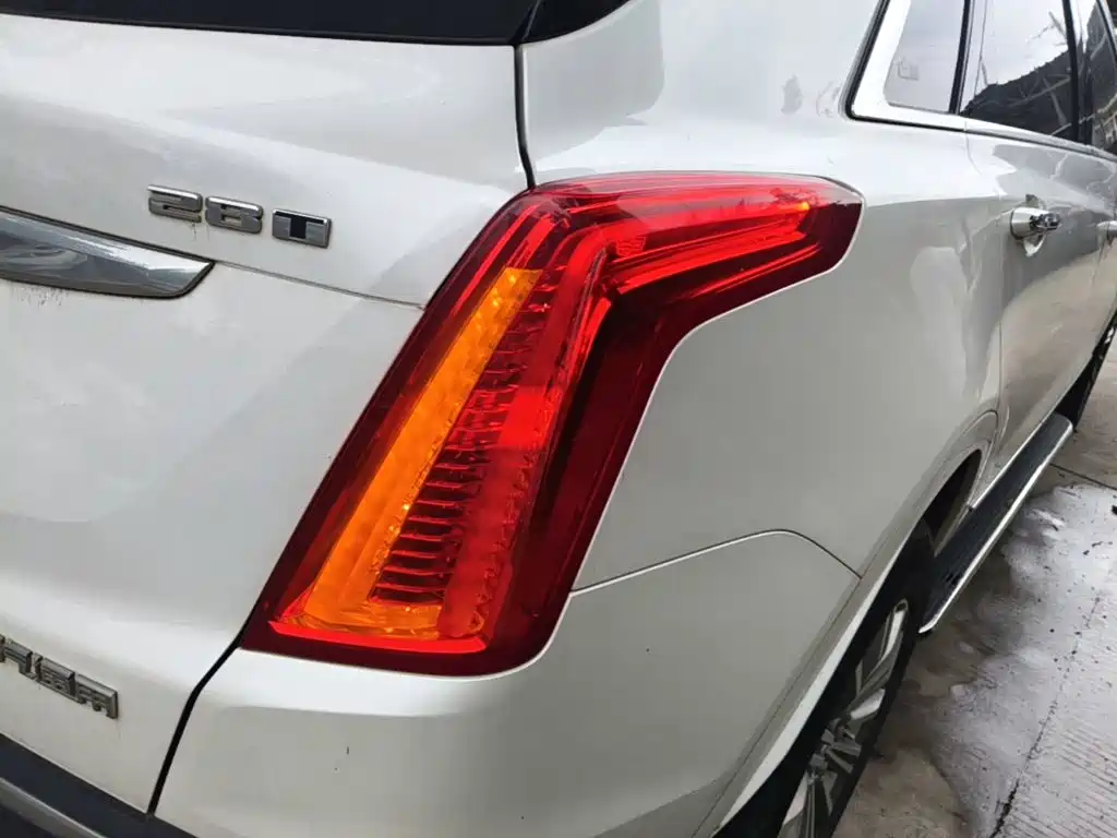 Cadillac XT5 2017 2016 28T AWD Luxury Model
