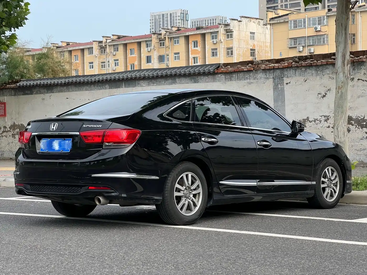 Photo 9 - Honda Spirior