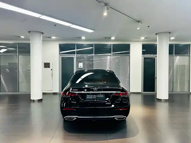 Mercedes-Benz E-Class 2023 Facelift E 300 L Fashion — фото 5