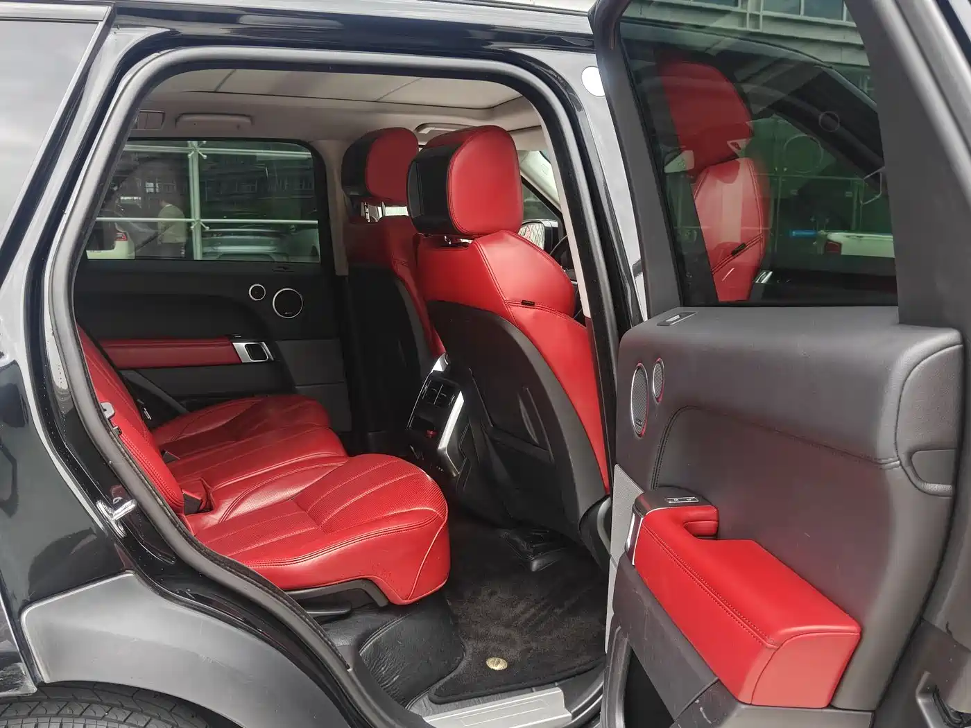 Land Rover Range Rover Sport 2016 Model 3.0 SC V6 HSE DYNAMIC фото 12