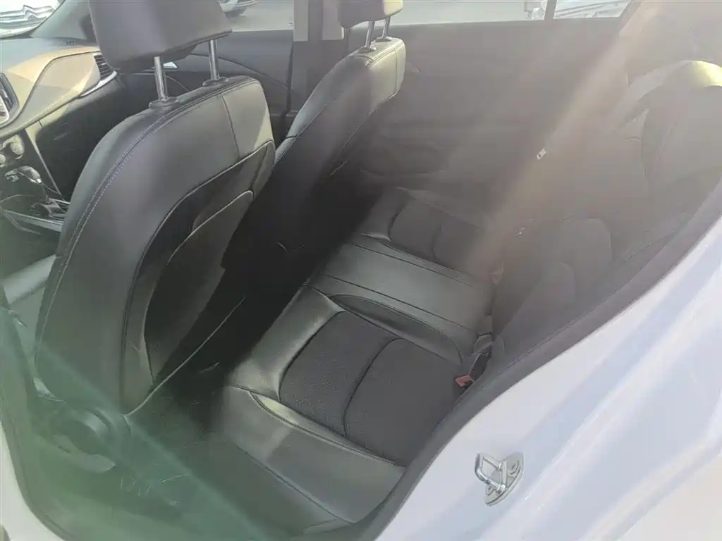 Chevrolet Cavalier 2016 1.5L Automatic Delight Edition фото 17