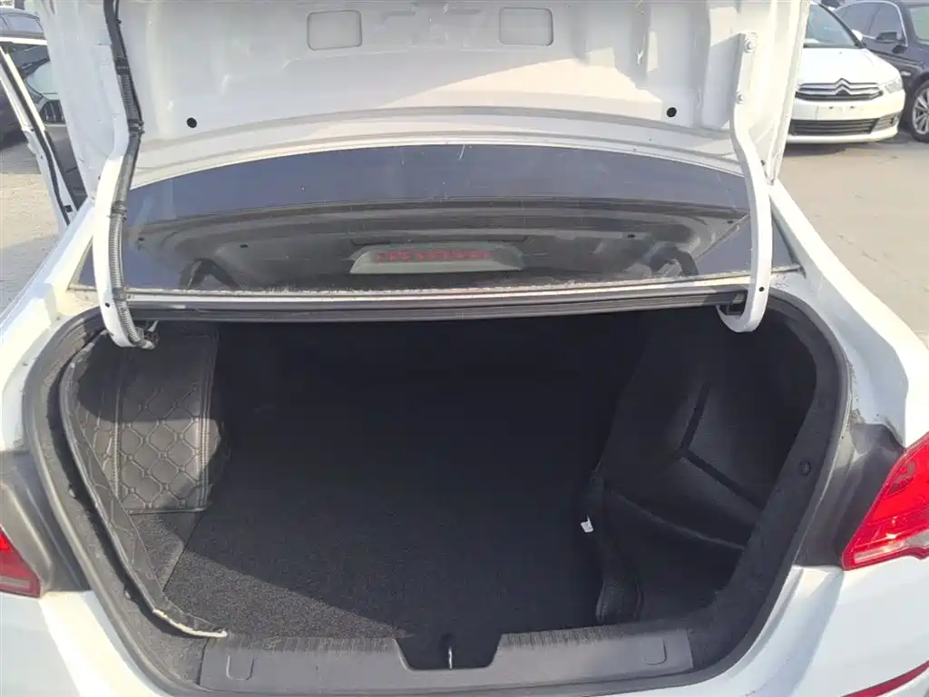 Chevrolet Cavalier 2016 1.5L Automatic Delight Edition фото 19