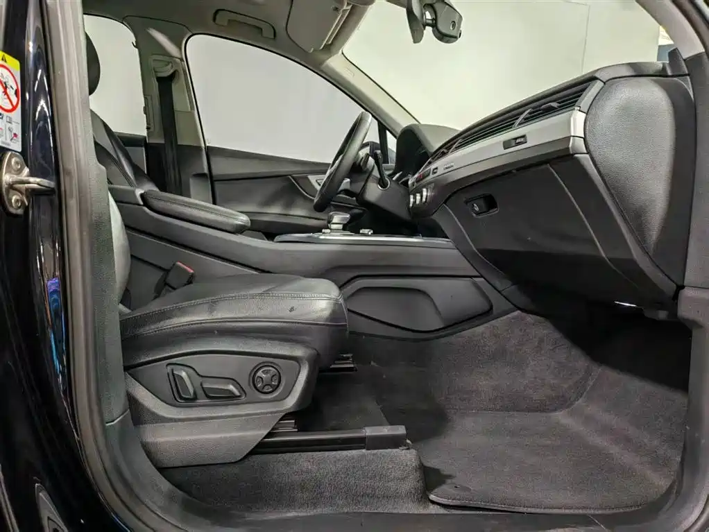 Audi Q7 2019 45 TFSI Comfort фото 7