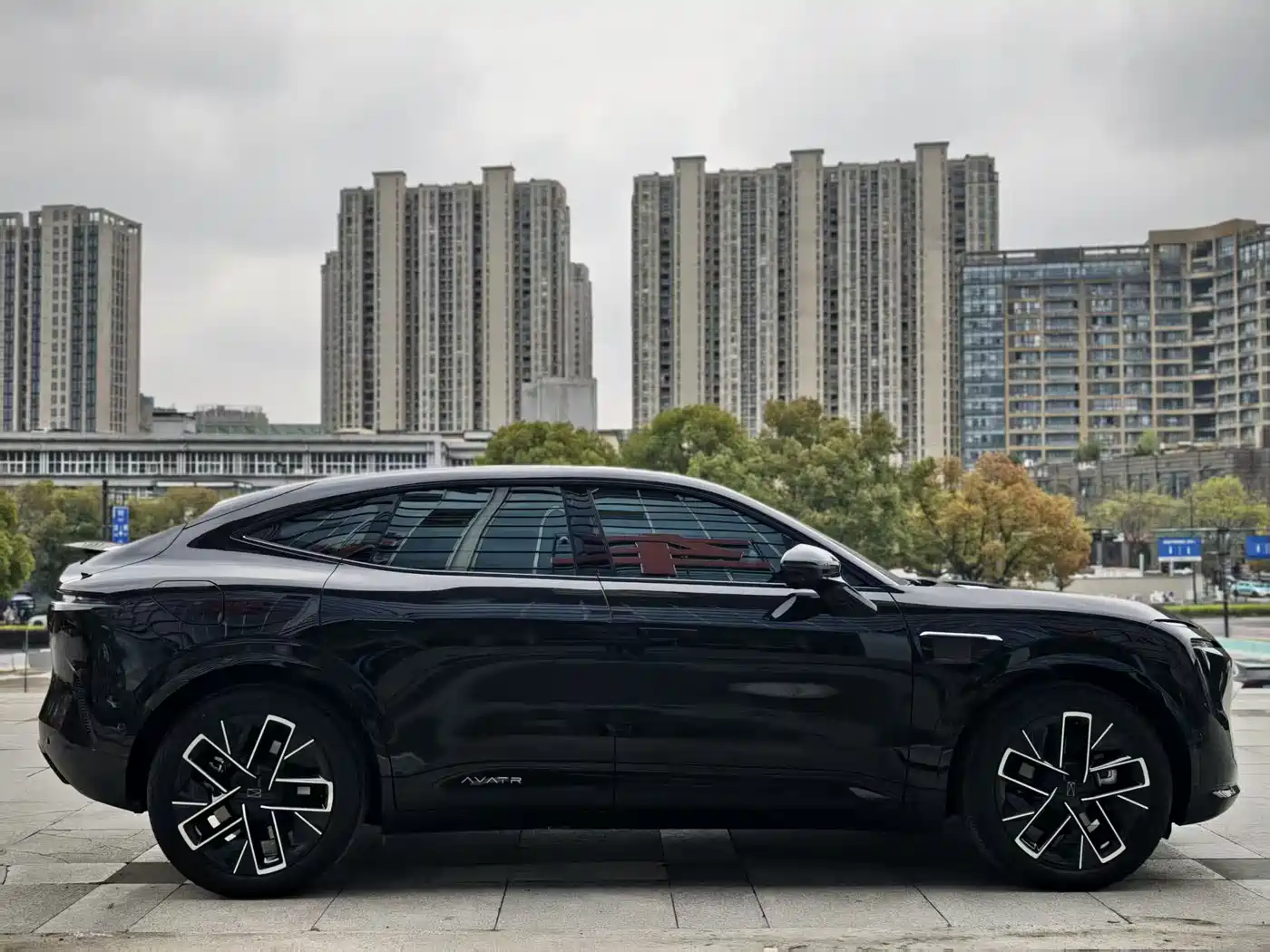 AVATR AVITA 11