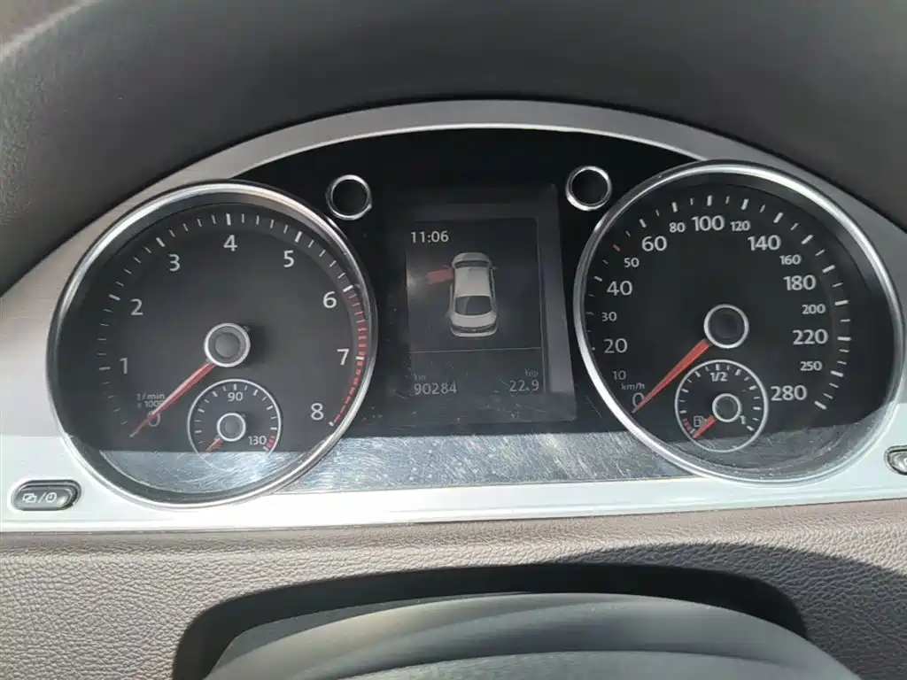 Volkswagen FAW-Volkswagen CC 2018 1.8TSI Luxury фото 12
