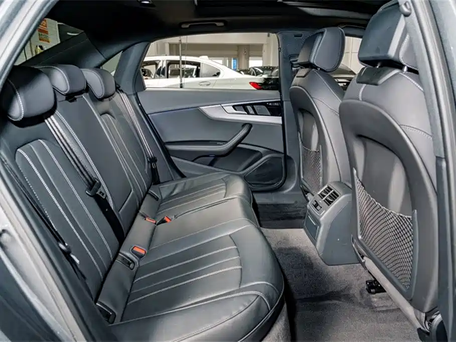 Audi A4L 2023 40 TFSI quattro Luxury Sport фото 21