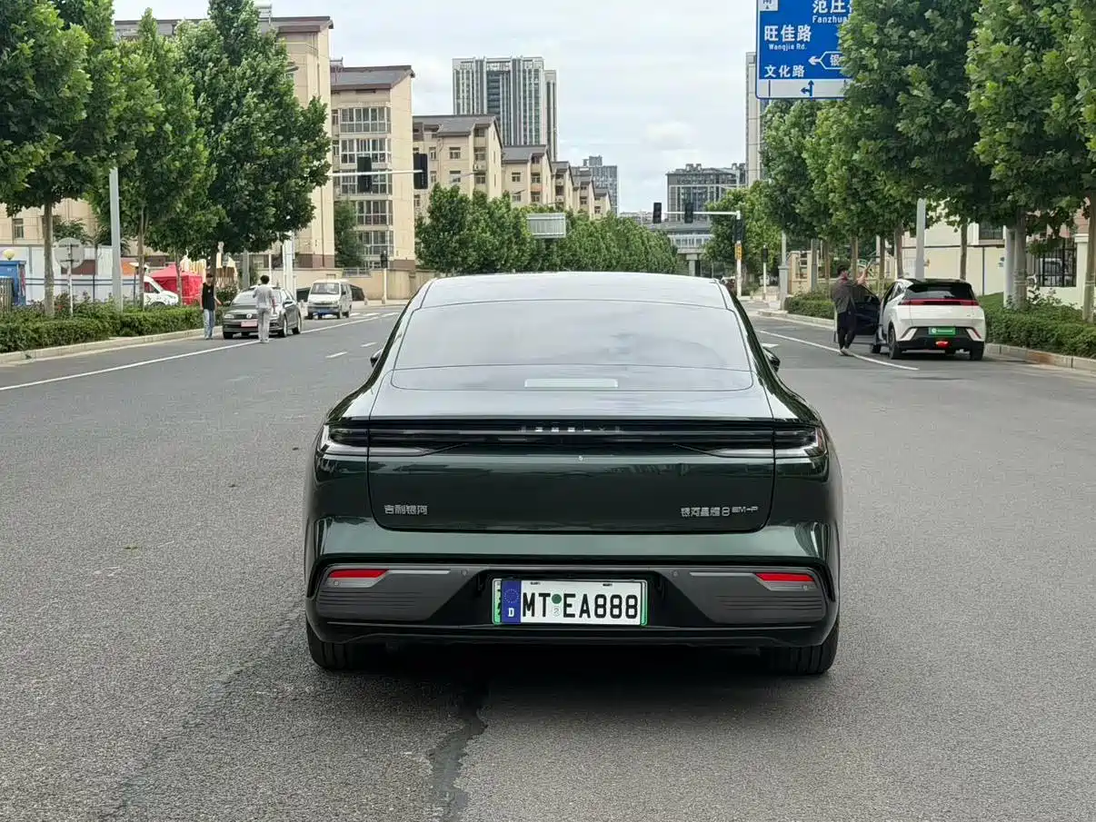 Geely Galaxy Galaxy Xingyao 8 2025 130km EM-P Starship Edition фото 5