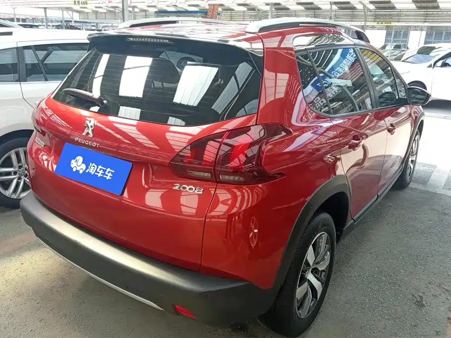PEUGEOT 2008