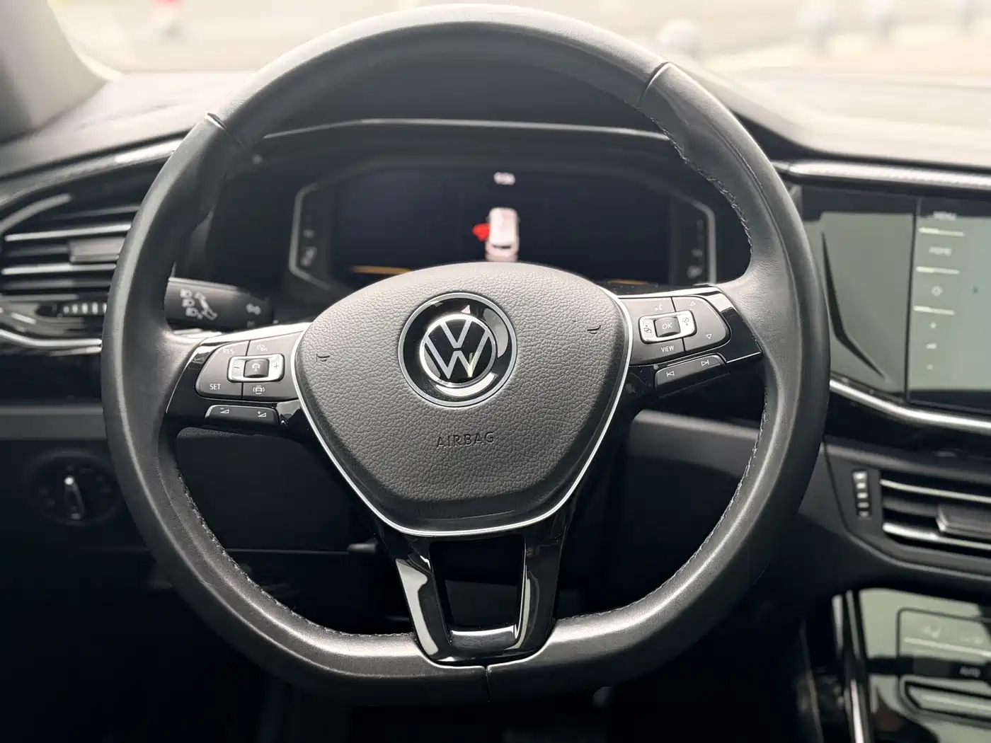 Volkswagen Tayron 2022 380TSI 4WD R-Line Smart Connect Edition фото 15