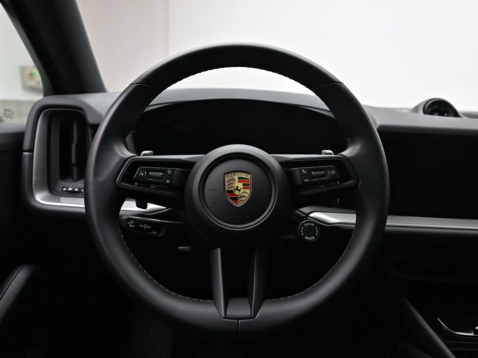 Photo 10 - Porsche Cayenne