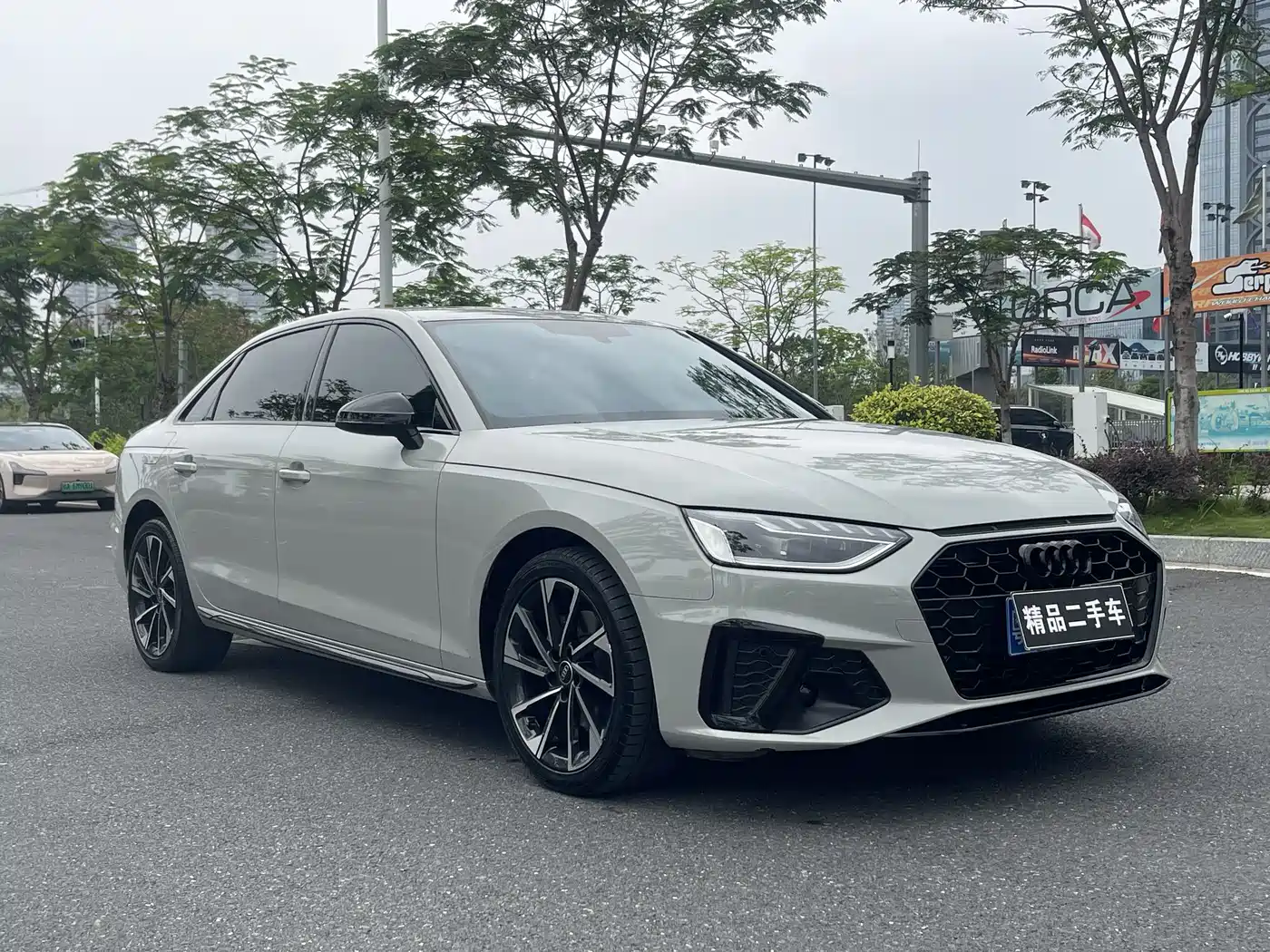 Audi A4L 2023 40 TFSI quattro Luxury Sport фото 3