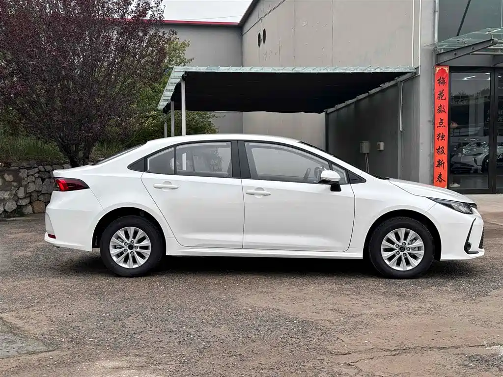 Toyota Corolla 2024 Model 1.2T Pioneer Edition фото 4