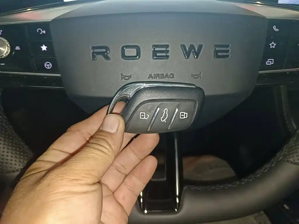 Фото 9 - Roewe RX5