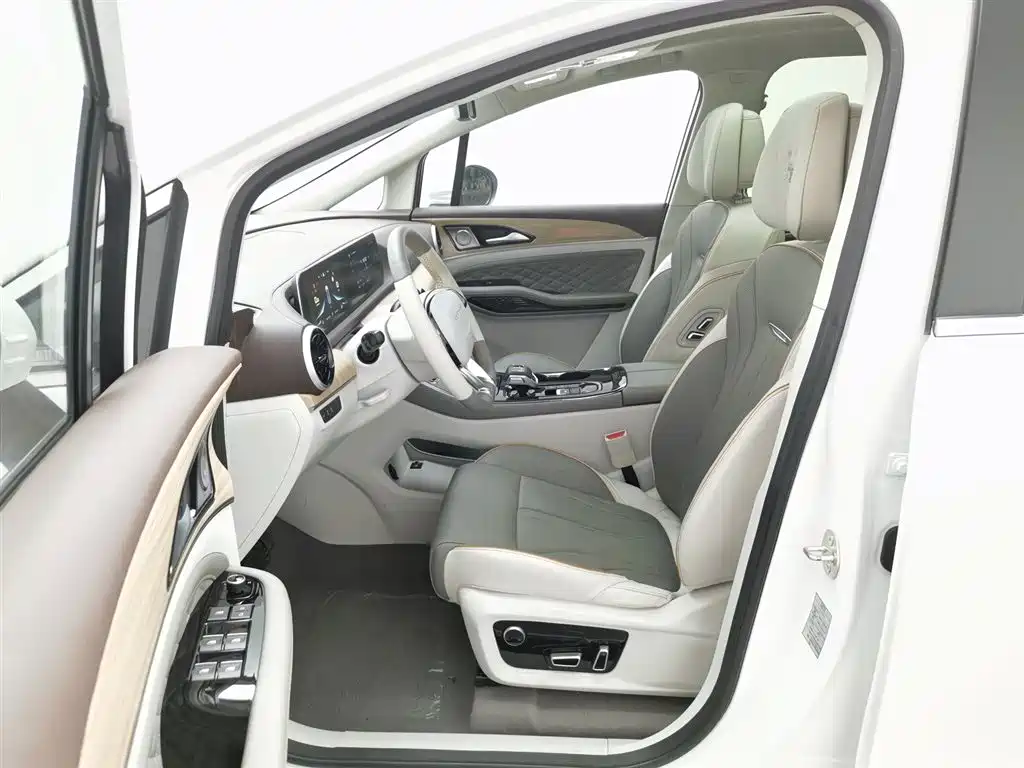 DONGFENG POPULAR YACHTS