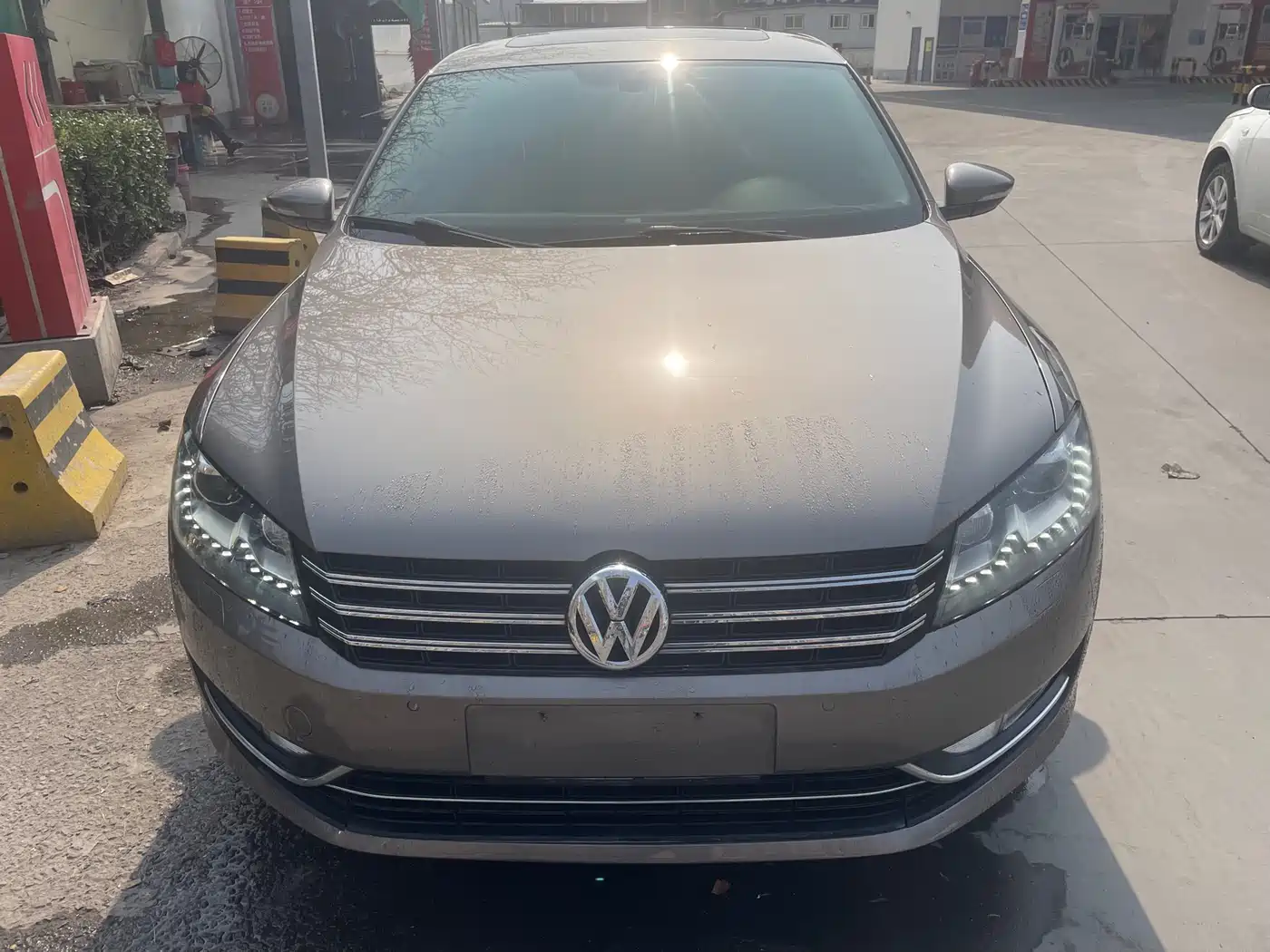 Volkswagen Passat 2015 1.8TSI DSG Prestige Edition фото 2