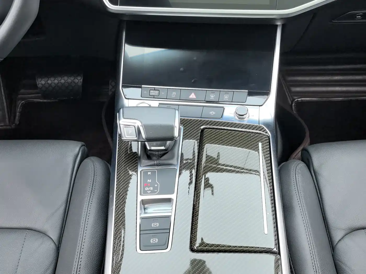 Photo 14 - Audi A6L
