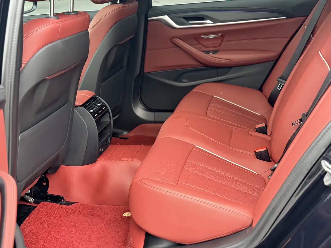 BMW 5 Series 2023 530Li Leading M Sport Package фото 14