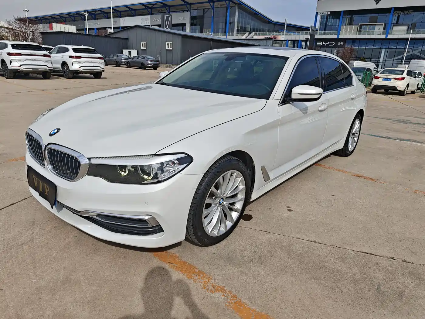 BMW 5 Series 2019 525Li Luxury Package
