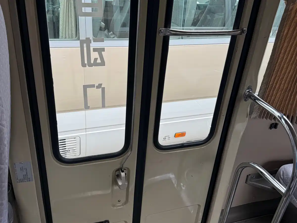 Toyota Coaster 2007 2.7L Gasoline Premium Upgrade Edition 23-seater фото 13
