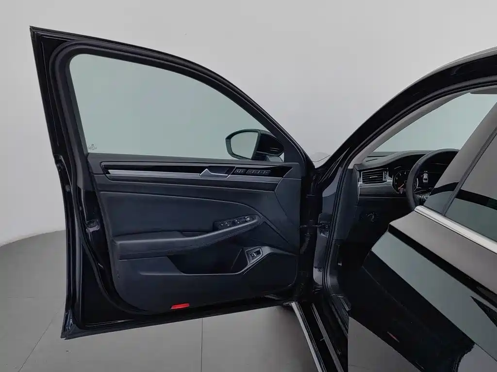 Volkswagen Phideon 2018 2018 Facelift 380TSI FWD Business