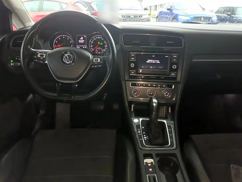 Volkswagen Golf 2018 230TSI Automatic Luxury фото 10