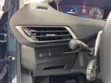 Photo 24 - Peugeot 5008