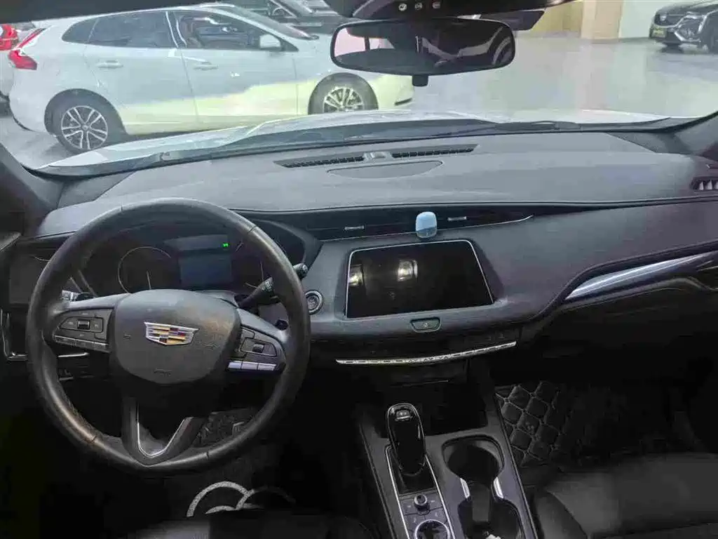 Cadillac XT4 2022 28T FWD Style фото 4