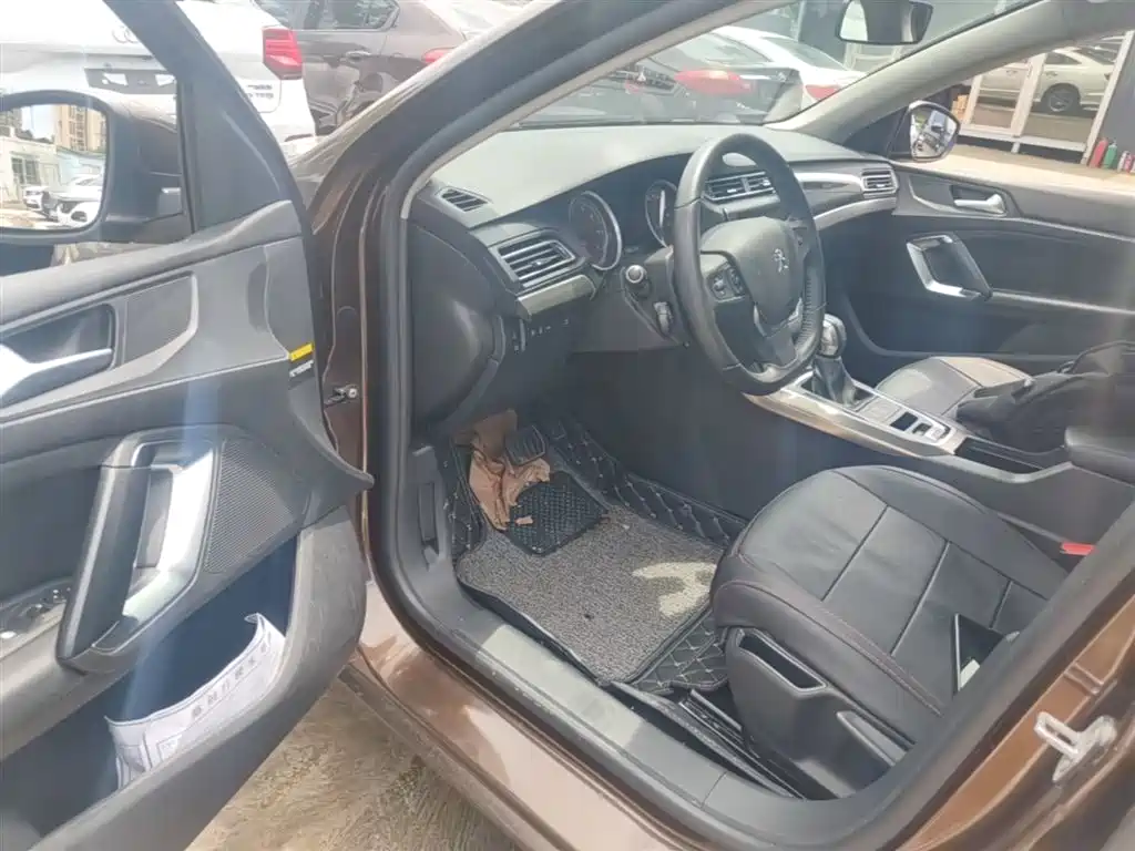 Peugeot 408 2014 1.8L Automatic Luxury Edition фото 16