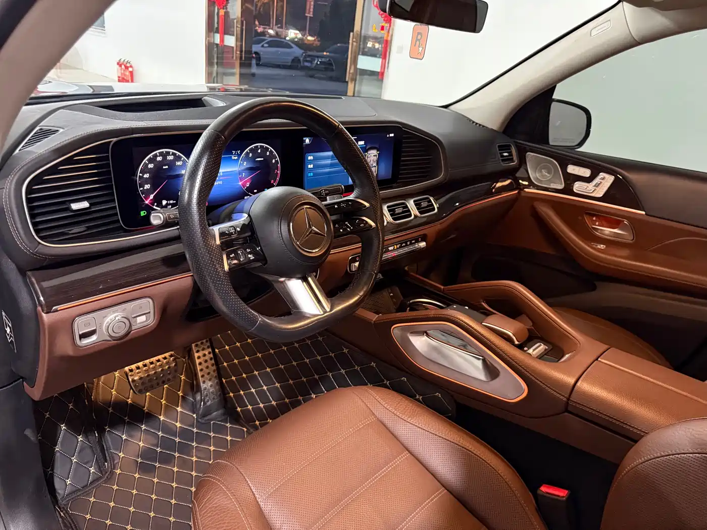 Mercedes-Benz GLS 2024 Model GLS 450 4MATIC Luxury фото 7