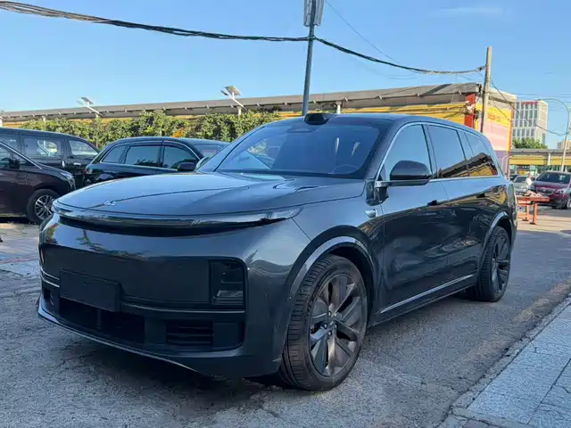 Li Auto Li Xiang L9 2025