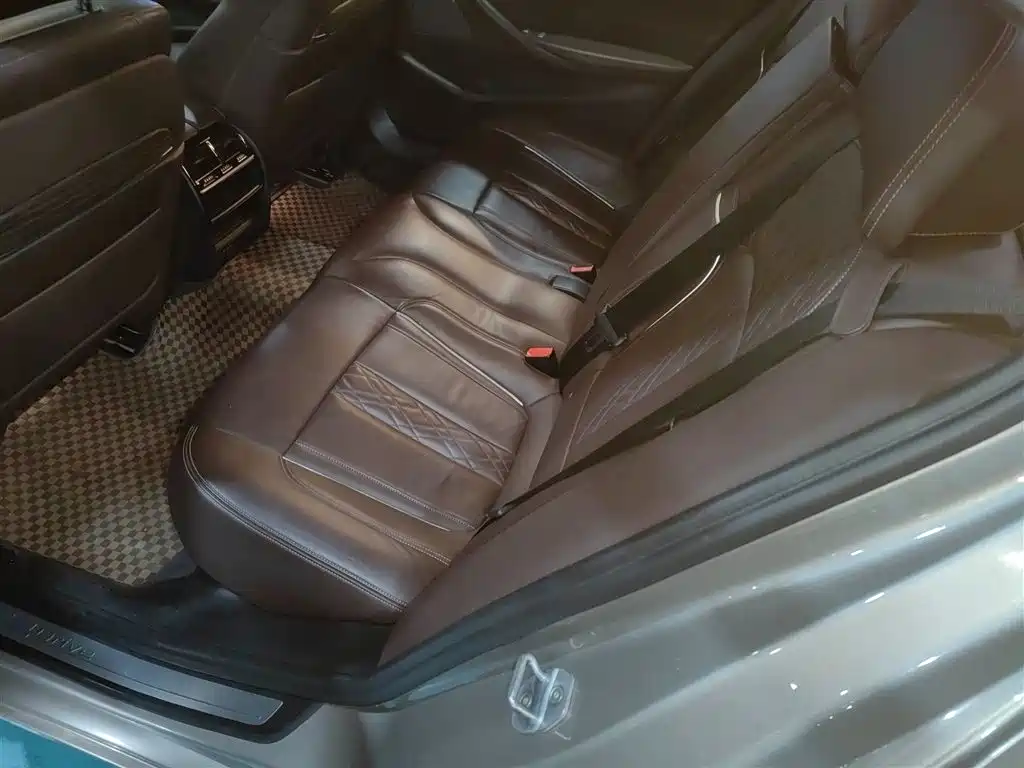 BMW 5 Series New Energy 2019 Facelift 530Le Pioneer Edition фото 17