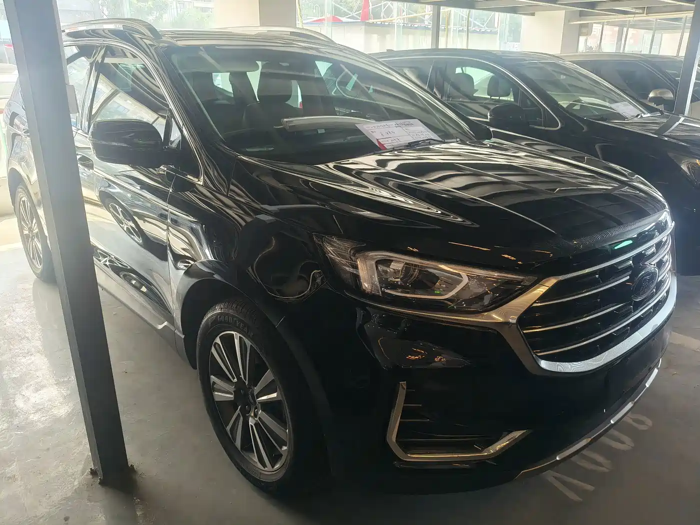 Ford Edge 2022 2021 PLUS EcoBoost 245 FWD Platinum Sharp 5-seater