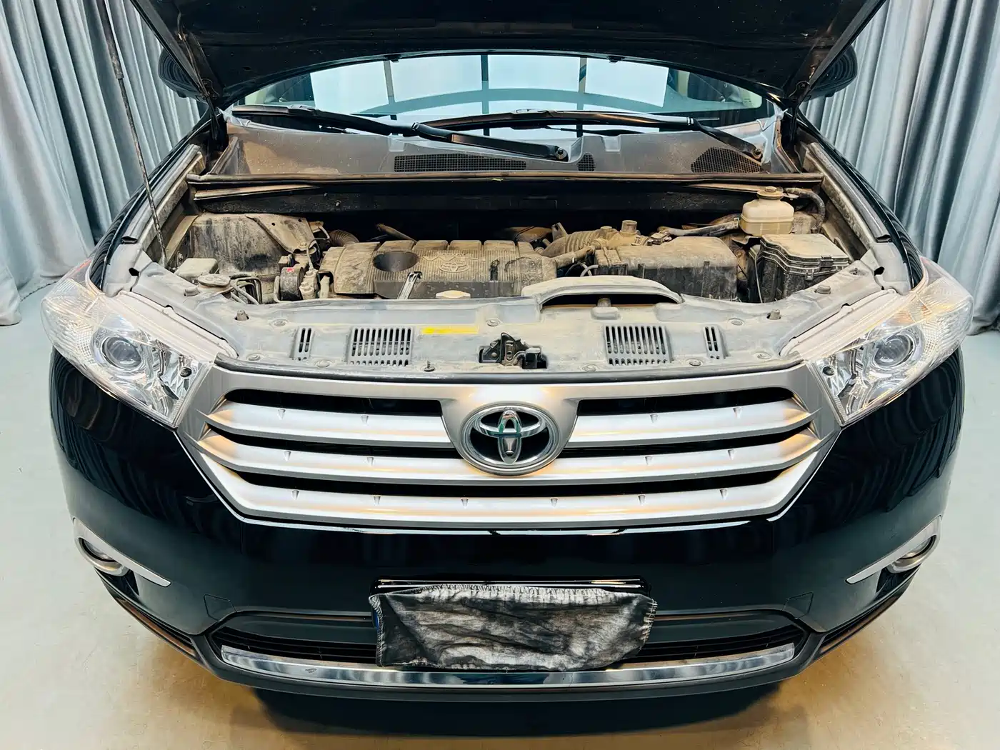 Toyota Highlander 2012 2.7L 2WD 7-Seater Luxury Edition фото 16