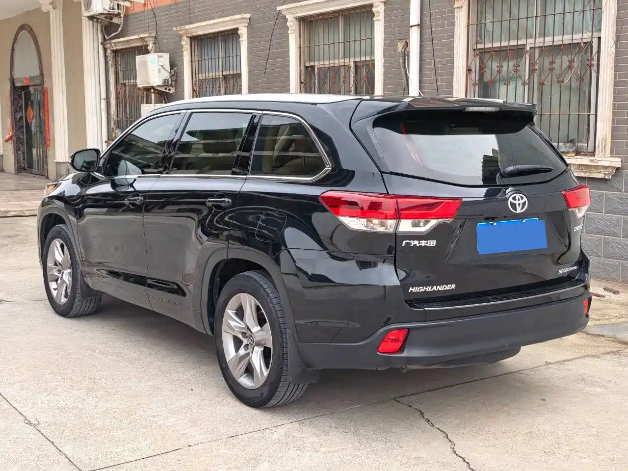 Фото 15 - Toyota Highlander