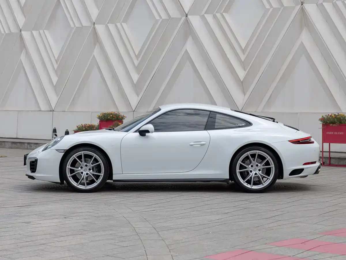 Porsche 911 2016 Carrera 4 3.0T фото 7