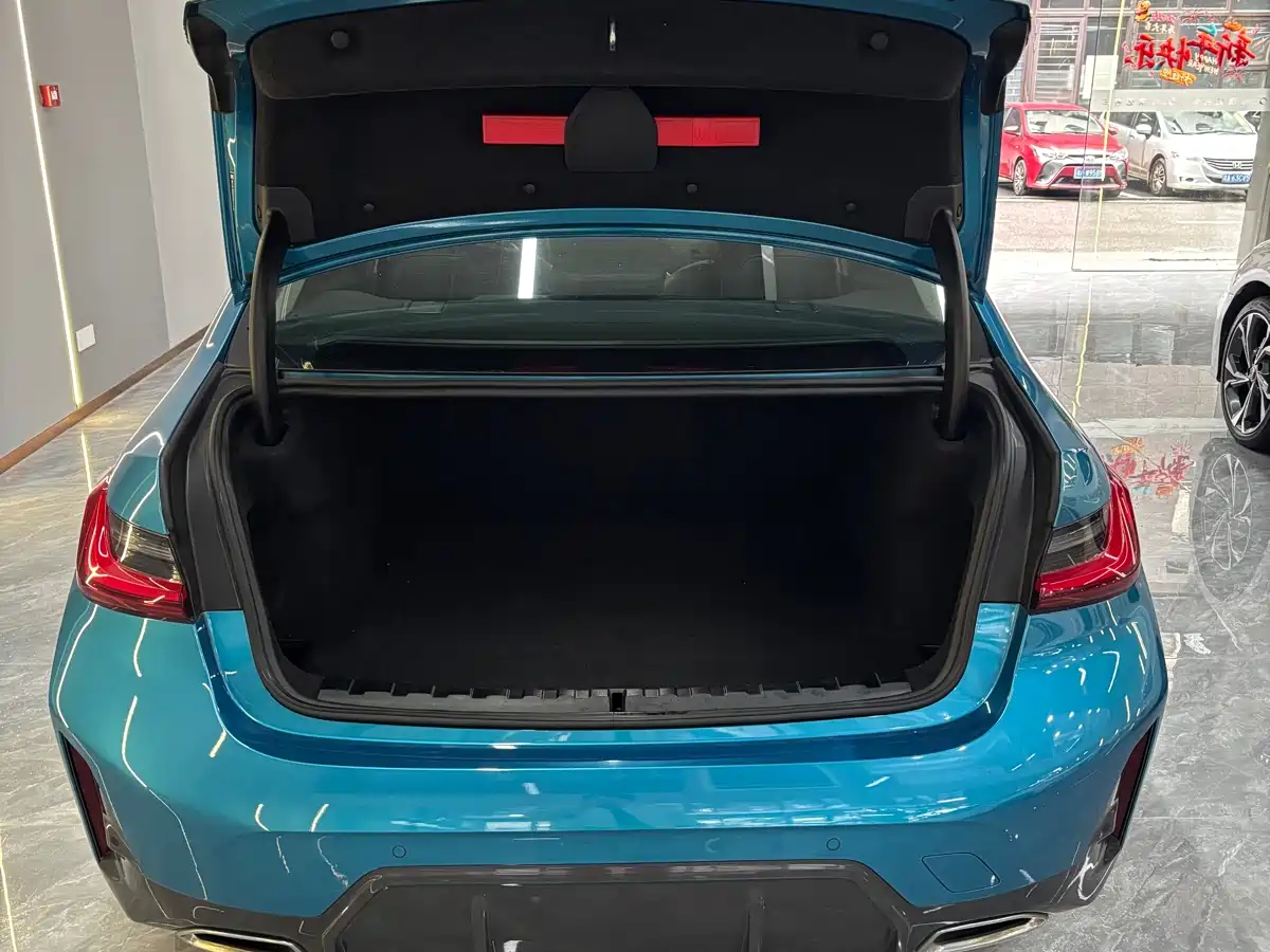 BMW 3 Series 2024 320Li M Sport Package фото 16
