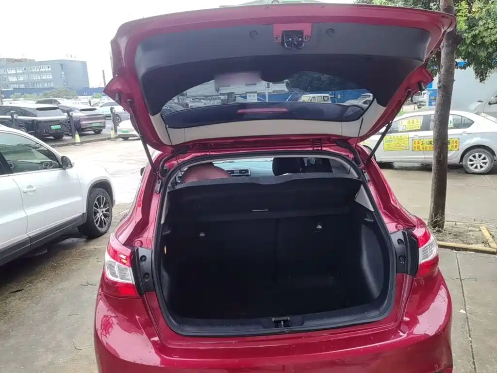 Nissan Tiida 2023 2021 1.6L CVT Smart Drive Edition