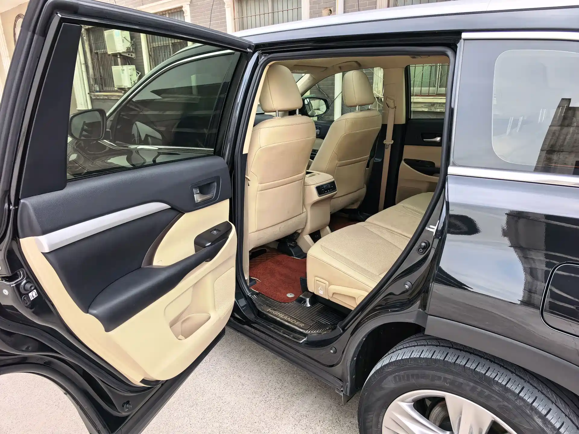 Фото 5 - Toyota Highlander