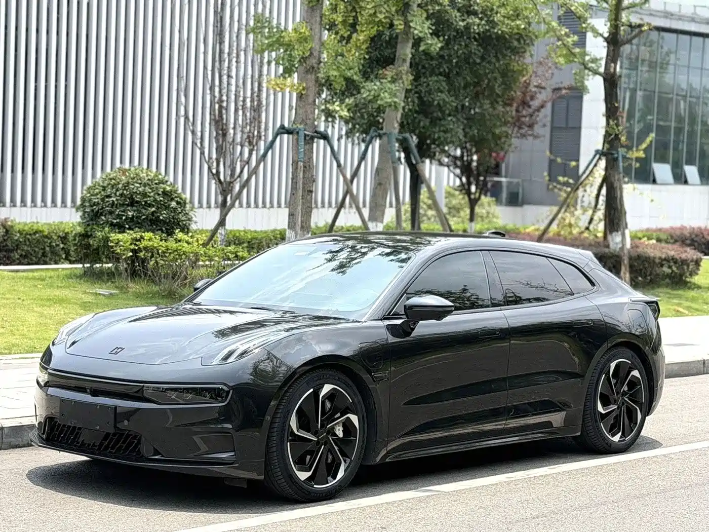 Zeekr 001 2022