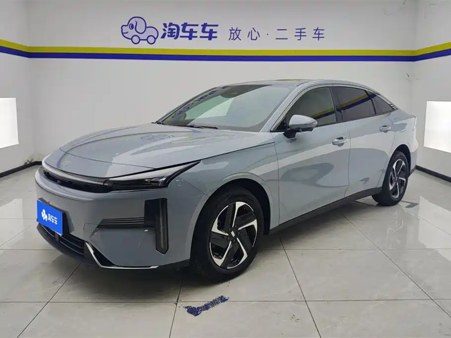 Geely Galaxy Galaxy L6 2025 EM-i 140km Explorer+ Edition