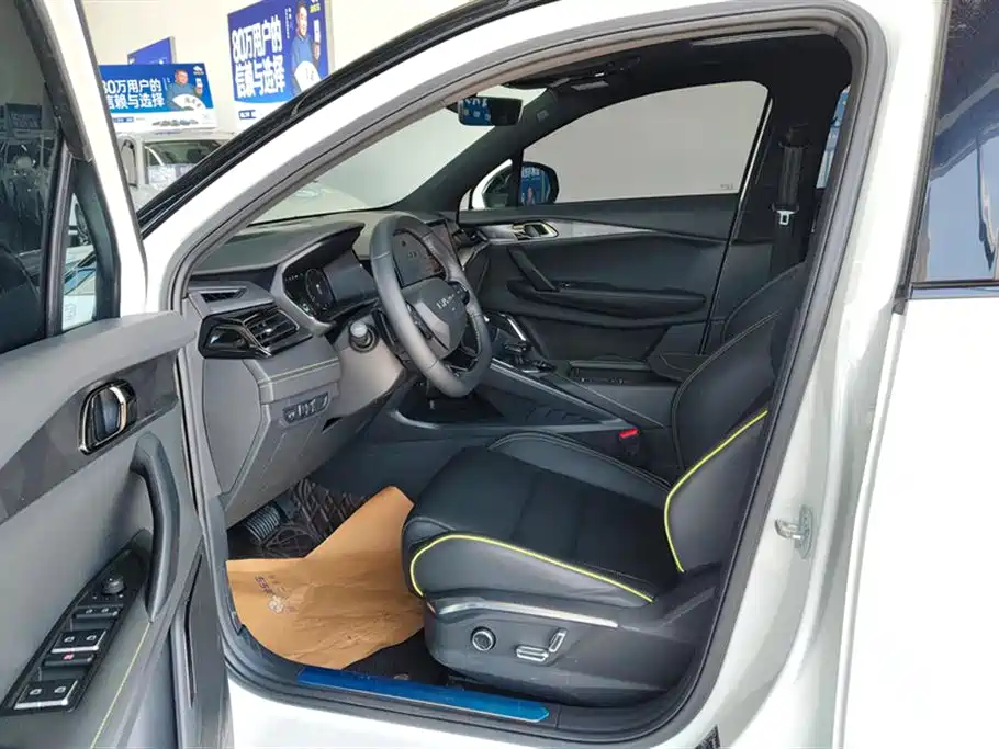 Lynk & Co 06 2023 Remix 1.5T Power Halo фото 9